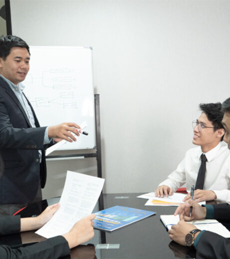 taxprime-tax-training-employee-discussion